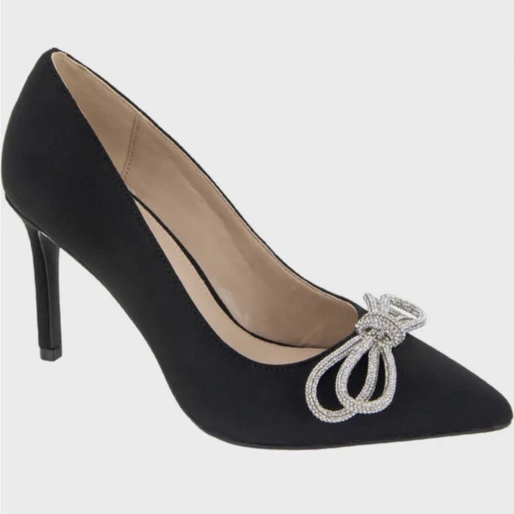 BCBGeneration Pointed Toe is Pump w/ Bow - Picture 3 of 6